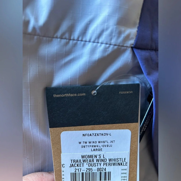 The North Face Women's Large Trailwear Wind Whistle Jacket NWT Purple Black - Picture 8 of 16